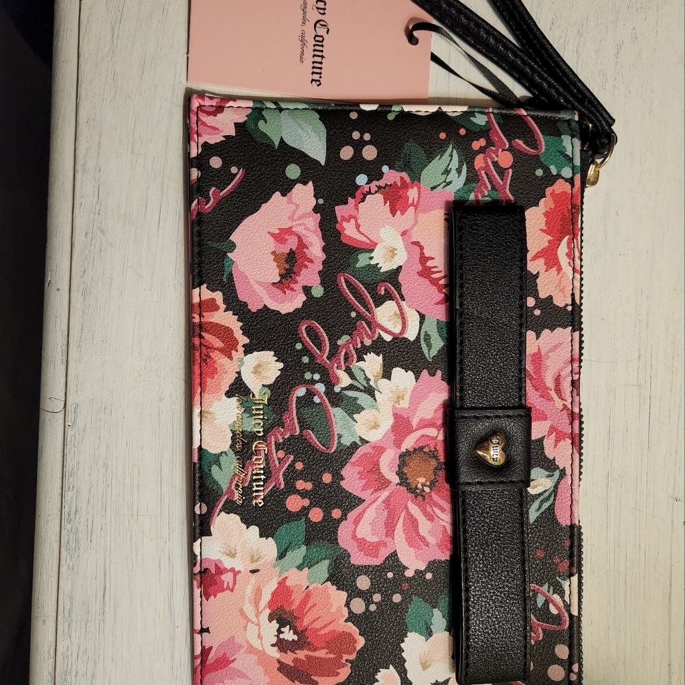 Juicy wristlet NWT